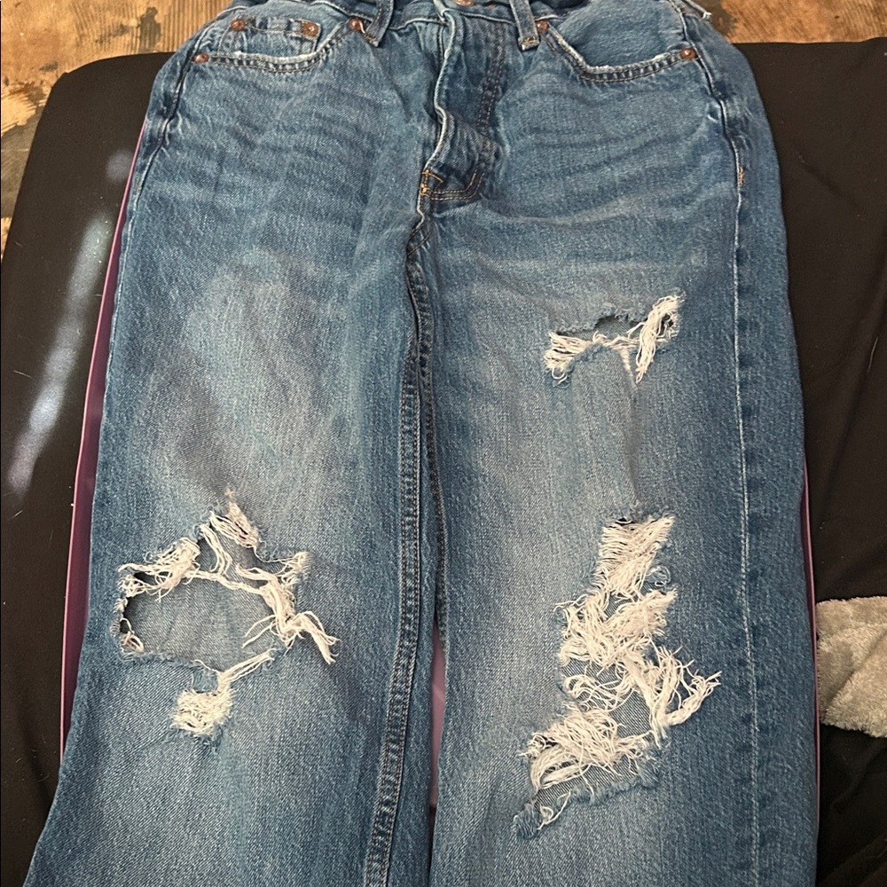 Aeropostale Ripped Boyfriend Jeans in Blue
